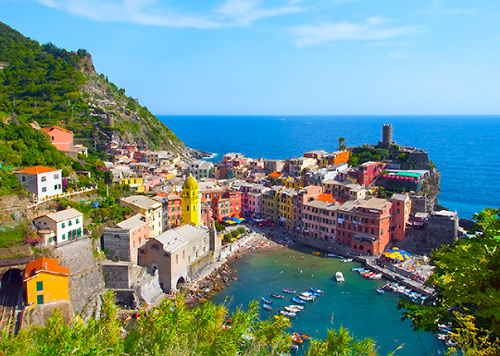 Vernazza, Cinque Terre, Italy [Tortie Cat]